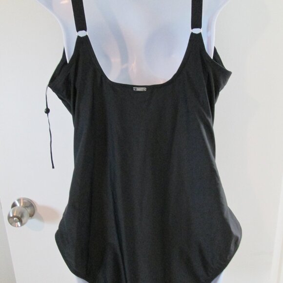 Plus DKNY Ruffle Plunge Underwire Tummy Control One-Piece Swimsuit Sz 18 - Picture 9 of 10